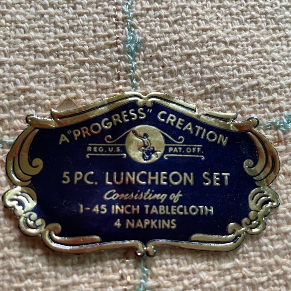 Vintage 5 Piece Set 45 Inch Tablecloth 4 Napkins Beige A Progress Creation New - Picture 2 of 4